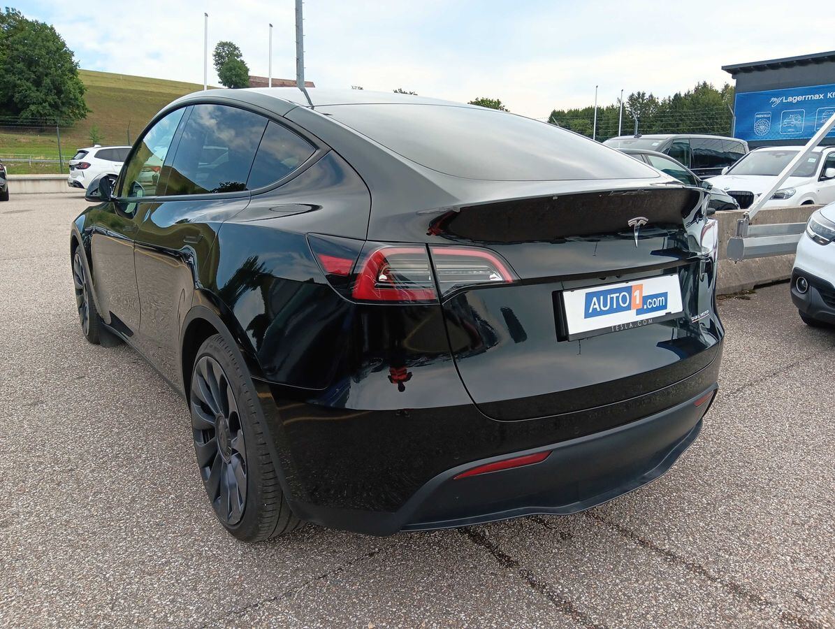 Tesla Model Y 2022
