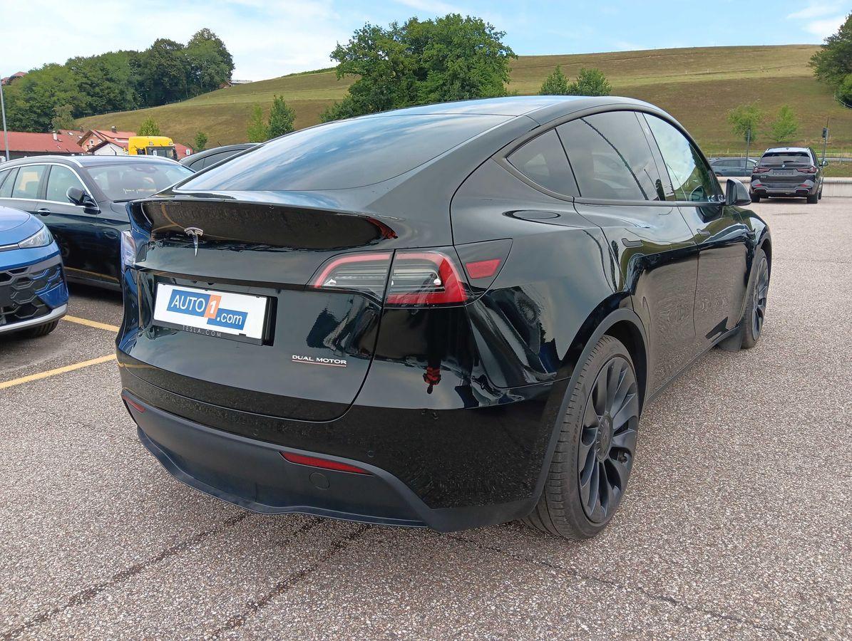 Tesla Model Y 2022